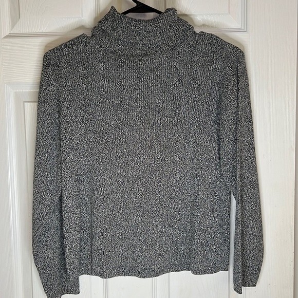 Liz Claiborne Turtleneck Sweater Size Petite Medium - Picture 1 of 5